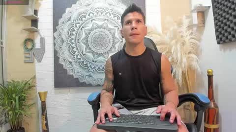 Snapshot of adriano_bigcock chatting on 01/19/26, 03:21 Adrian online show from 01/19/26, 03:21