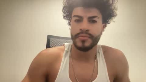 adriano guapo online show from 11/30/25, 01:09