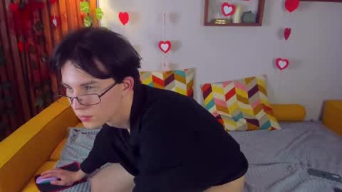Snapshot of adrianoaubert chatting on 02/18/25, 04:05 adrianoaubert online show from 02/18/25, 04:05