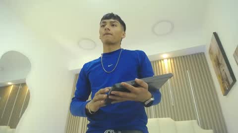 adrianstark_ online show from 05/17/26, 12:23