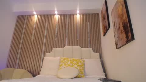 adrianstark_ online show from 05/20/26, 12:33
