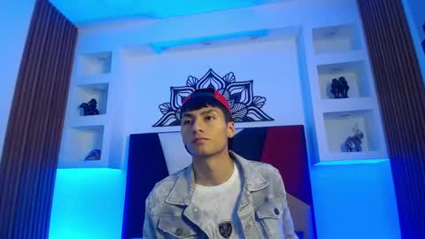adrianstark_ online show from 06/05/26, 12:55