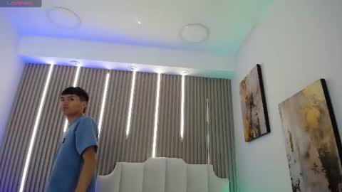 adrianstark_ online show from 06/17/26, 01:01