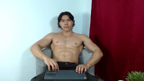 Snapshot of adriel_escalante chatting on 10/21/25, 02:12 adriel_escalante online show from 10/21/25, 02:12