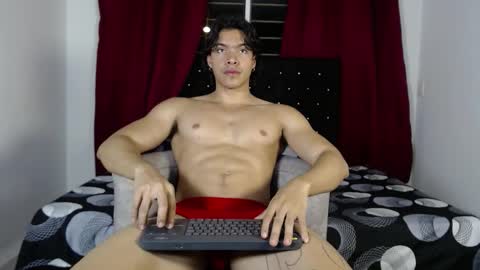 adriel_escalante online show from 01/17/26, 03:22