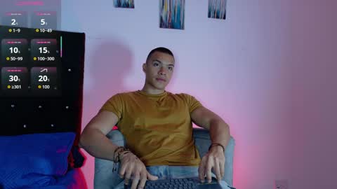 adriel_escalante online show from 04/25/26, 02:14