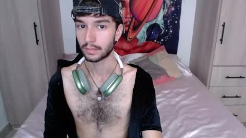 Snapshot of adrien_polo chatting on 06/04/26, 09:21 adrien_polo online show from 06/04/26, 09:21