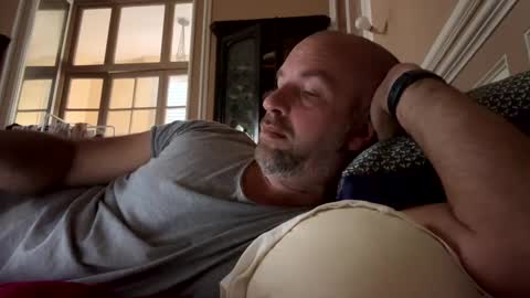 Snapshot of adrienfromparis chatting on 12/20/24, 08:38 adrienfromparis online show from 12/20/24, 08:38