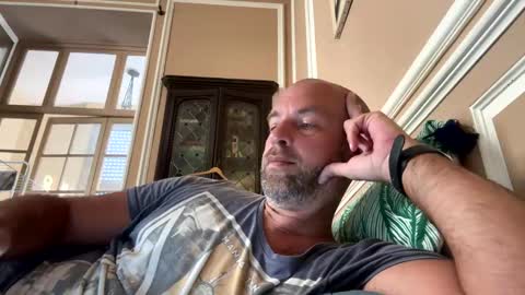 Snapshot of adrienfromparis chatting on 02/24/25, 09:53 adrienfromparis online show from 02/24/25, 09:53