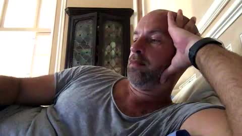 Snapshot of adrienfromparis chatting on 10/17/25, 11:02 adrienfromparis online show from 10/17/25, 11:02