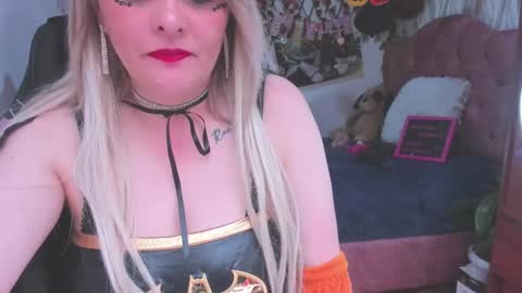 Snapshot of adriiana_fox_ chatting on 10/04/25, 04:27 adriiana_fox_ online show from 10/04/25, 04:27