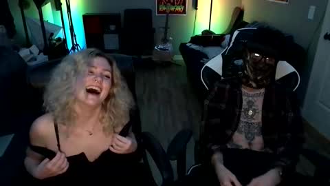 Snapshot of adultsw1m chatting on 12/05/25, 02:53 AdultSw1m online show from 12/05/25, 02:53