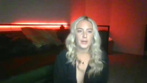 adventureswithsmitty online show from 12/01/25, 05:12