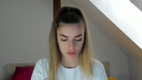 adventurina online show from 10/22/25, 09:31