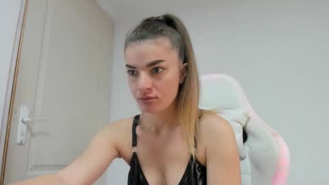 adventurina online show from 11/14/25, 09:19