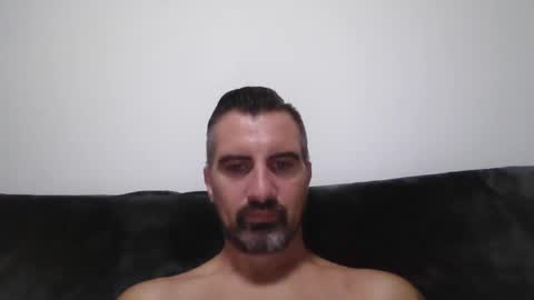 Snapshot of adyyyyyyyyyy35 chatting on 10/10/25, 05:39 Adrian online show from 10/10/25, 05:39