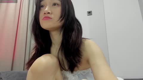 Snapshot of ae_nie chatting on 01/05/25, 10:43 Aenie online show from 01/05/25, 10:43