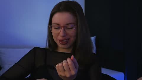 Snapshot of aelia_anara chatting on 05/30/26, 03:58 Aelia online show from 05/30/26, 03:58