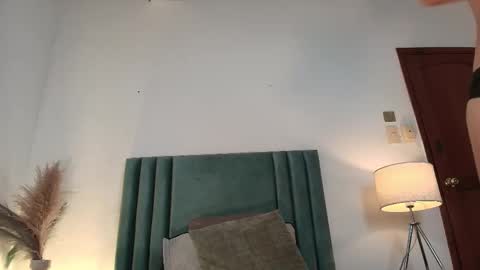 aelinduvalier online show from 09/16/25, 06:20