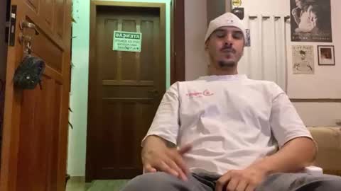 Luci online show from 11/11/25, 02:11