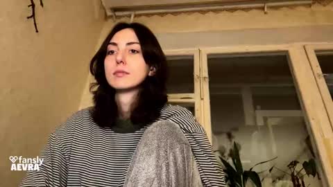 Snapshot of aevra chatting on 11/21/25, 06:17 vegans taste better online show from 11/21/25, 06:17