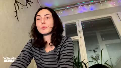 Snapshot of aevra chatting on 12/19/25, 09:00 vegans taste better online show from 12/19/25, 09:00