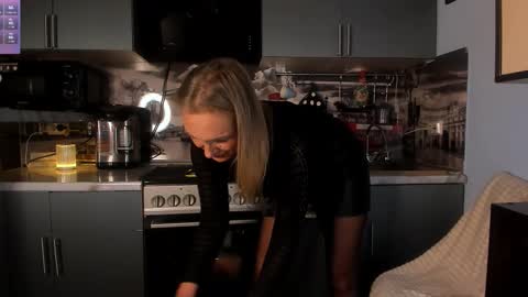 Snapshot of afanasia chatting on 01/13/26, 09:31 OneAfa online show from 01/13/26, 09:31