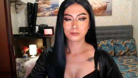 Snapshot of affairtoyourgoddesskhendra chatting on 12/12/24, 07:26 Dominant Goddess Contessa online show from 12/12/24, 07:26