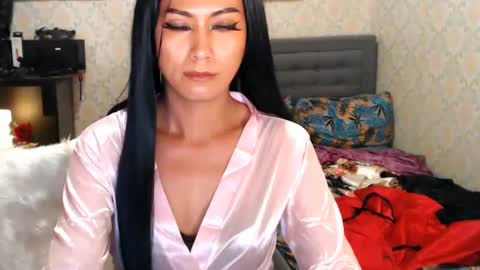 Snapshot of affairtoyourgoddesskhendra chatting on 02/15/25, 07:38 Dominant Goddess Contessa online show from 02/15/25, 07:38