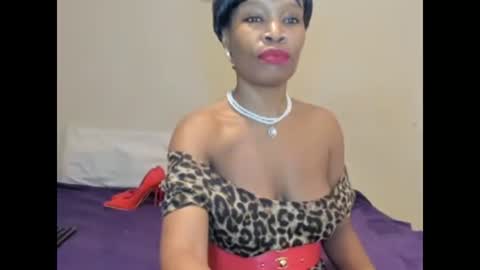 Snapshot of aficangagqueen chatting on 04/23/26, 12:29 AfricanSquirtQueen online show from 04/23/26, 12:29