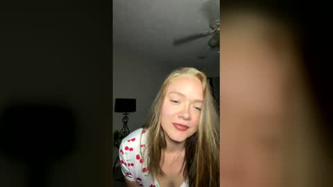 Snapshot of afreakycouple chatting on 04/04/26, 04:55 afreakycouple online show from 04/04/26, 04:55