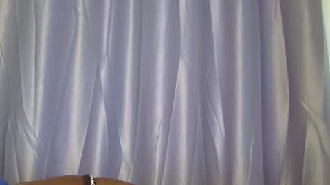 stella online show from 11/25/25, 04:45