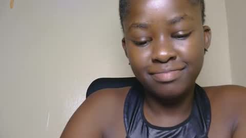 african_sluttygal online show from 11/16/25, 01:44