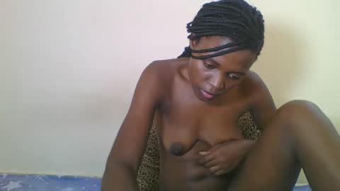 Snapshot of africancutegal chatting on 05/15/26, 07:48 Yvonne online show from 05/15/26, 07:48