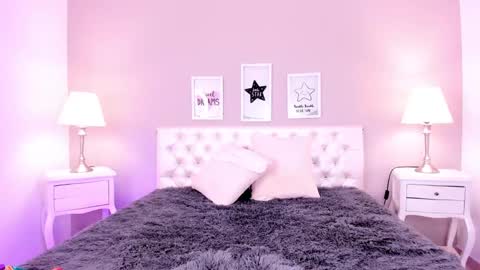 sofia online show from 03/10/25, 01:10