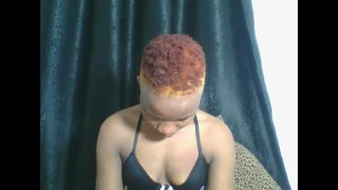 PHOEBE online show from 09/10/25, 01:27