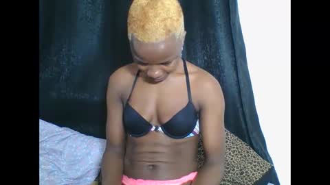 PHOEBE online show from 09/21/25, 11:45