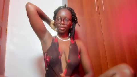 Leah online show from 01/05/25, 11:04