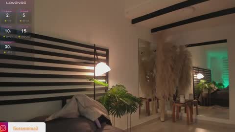 Emma online show from 12/10/24, 01:11