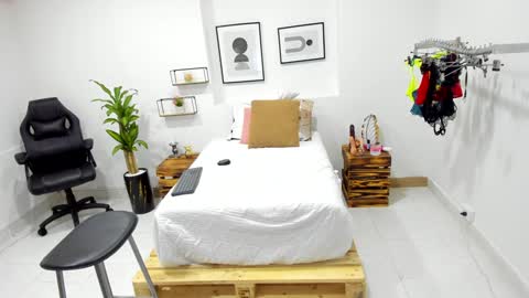 Snapshot of afrodita_martinez chatting on 12/18/24, 02:28 Afrodita online show from 12/18/24, 02:28