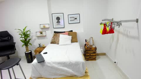 Snapshot of afrodita_martinez chatting on 01/31/25, 11:13 Afrodita online show from 01/31/25, 11:13