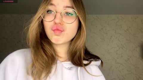 Snapshot of afroditacaree chatting on 03/19/26, 04:05 Kind sensual Emma fav pattern 2266 online show from 03/19/26, 04:05