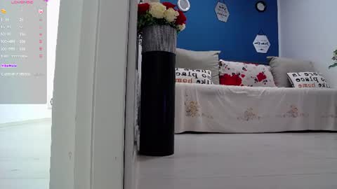 Snapshot of afroditha_ chatting on 07/25/26, 01:19 Amalia online show from 07/25/26, 01:19