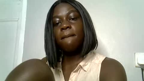 Snapshot of afronubians chatting on 09/27/25, 05:45 afronubians online show from 09/27/25, 05:45