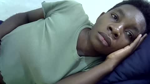 Snapshot of afronubians_ chatting on 01/26/25, 06:06 pink and josphen online show from 01/26/25, 06:06