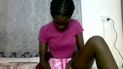 Snapshot of afronubians_ chatting on 01/31/25, 04:58 pink and josphen online show from 01/31/25, 04:58