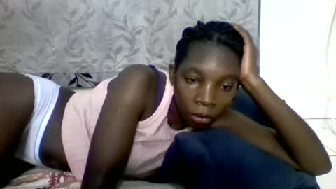 Snapshot of afronubians_ chatting on 02/12/25, 12:01 pink and josphen online show from 02/12/25, 12:01