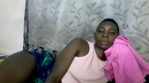 Snapshot of afronubians_ chatting on 03/08/25, 06:05 pink and josphen online show from 03/08/25, 06:05