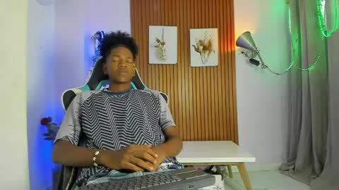 afrowayuu online show from 05/22/26, 06:02