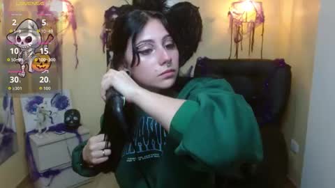 Kimberly online show from 10/24/25, 01:18